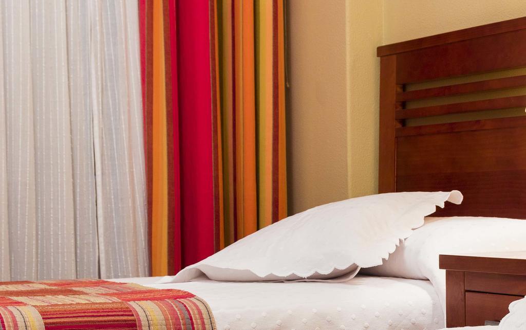 Hostal La Carballinesa Santiago de Compostela Ngoại thất bức ảnh