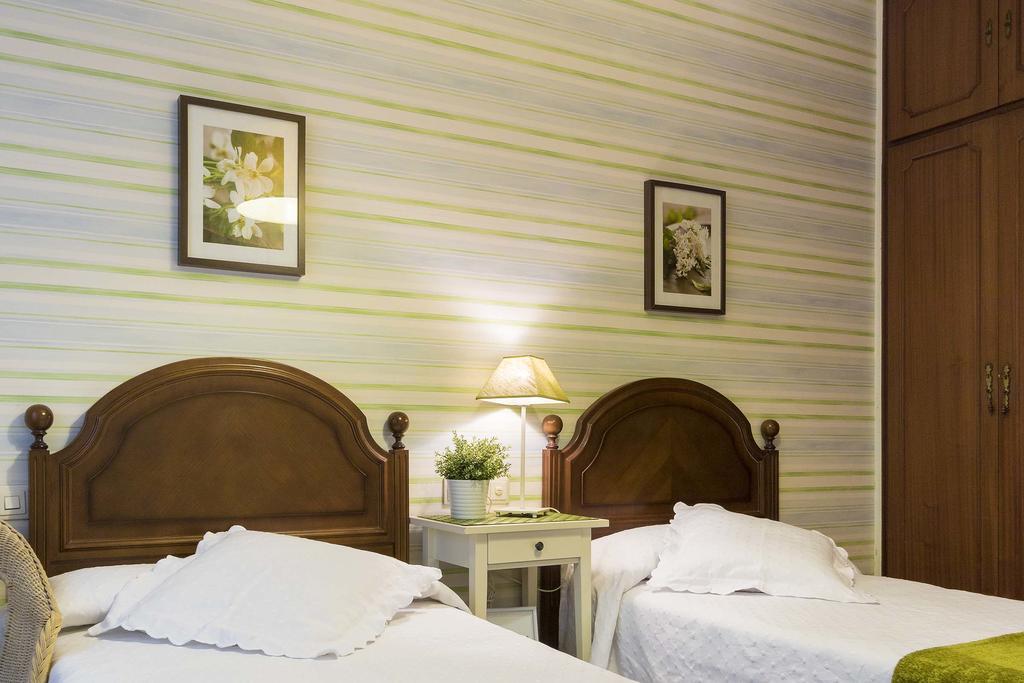 Hostal La Carballinesa Santiago de Compostela Ngoại thất bức ảnh