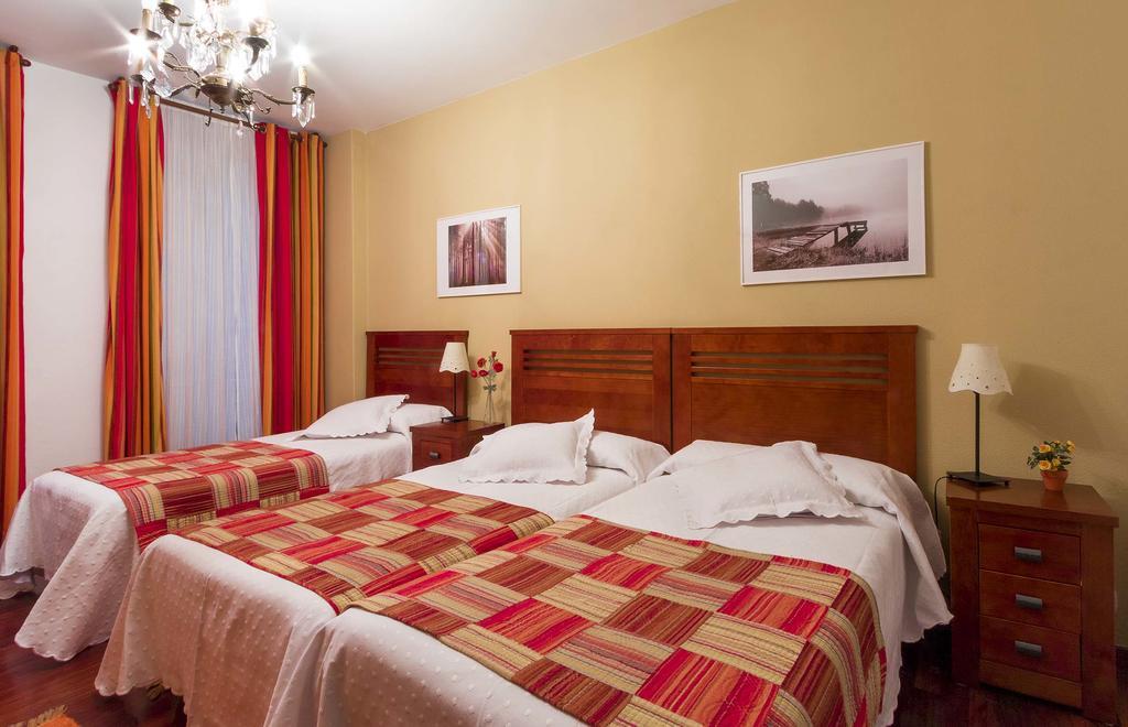 Hostal La Carballinesa Santiago de Compostela Ngoại thất bức ảnh