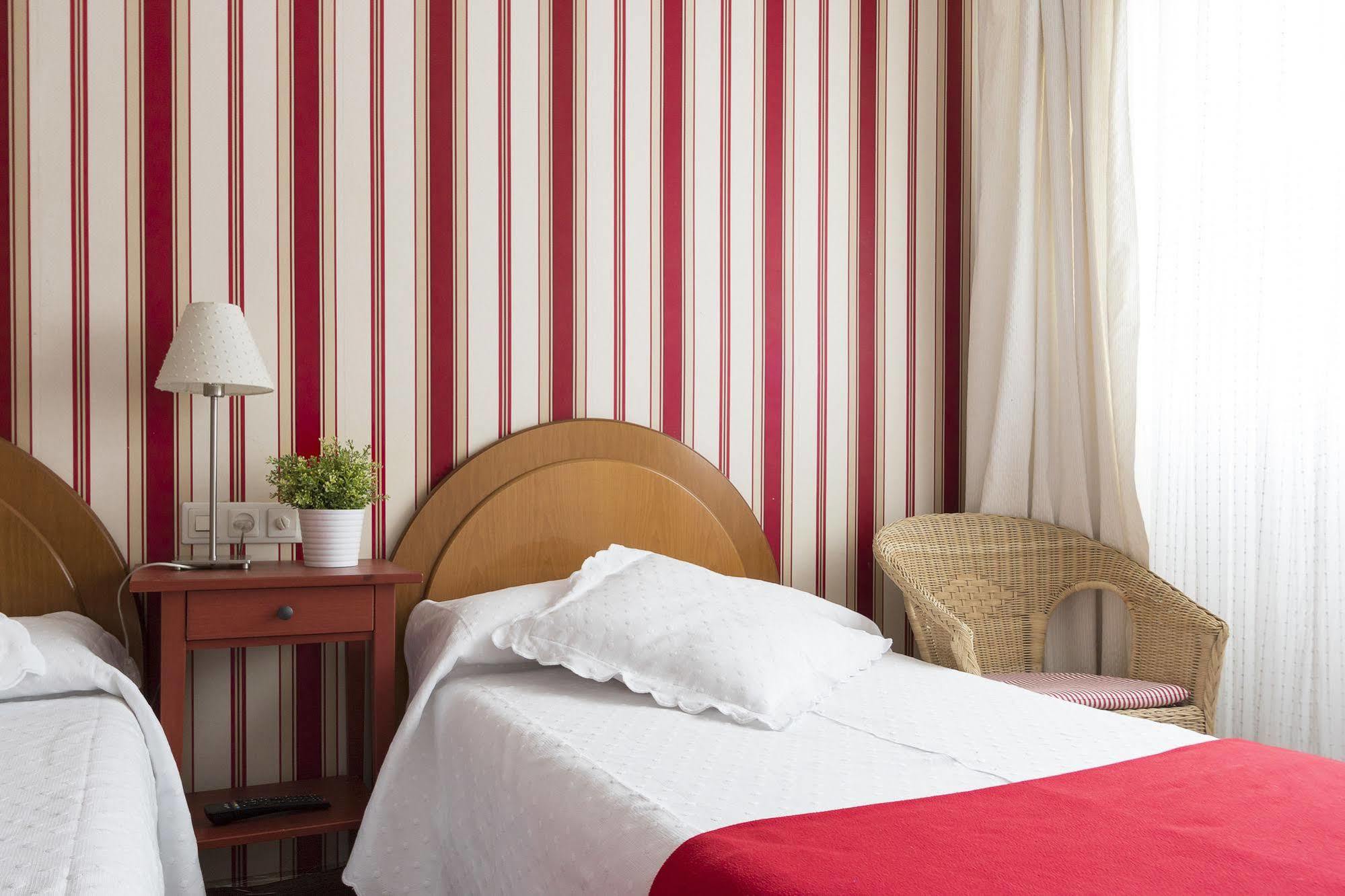 Hostal La Carballinesa Santiago de Compostela Ngoại thất bức ảnh