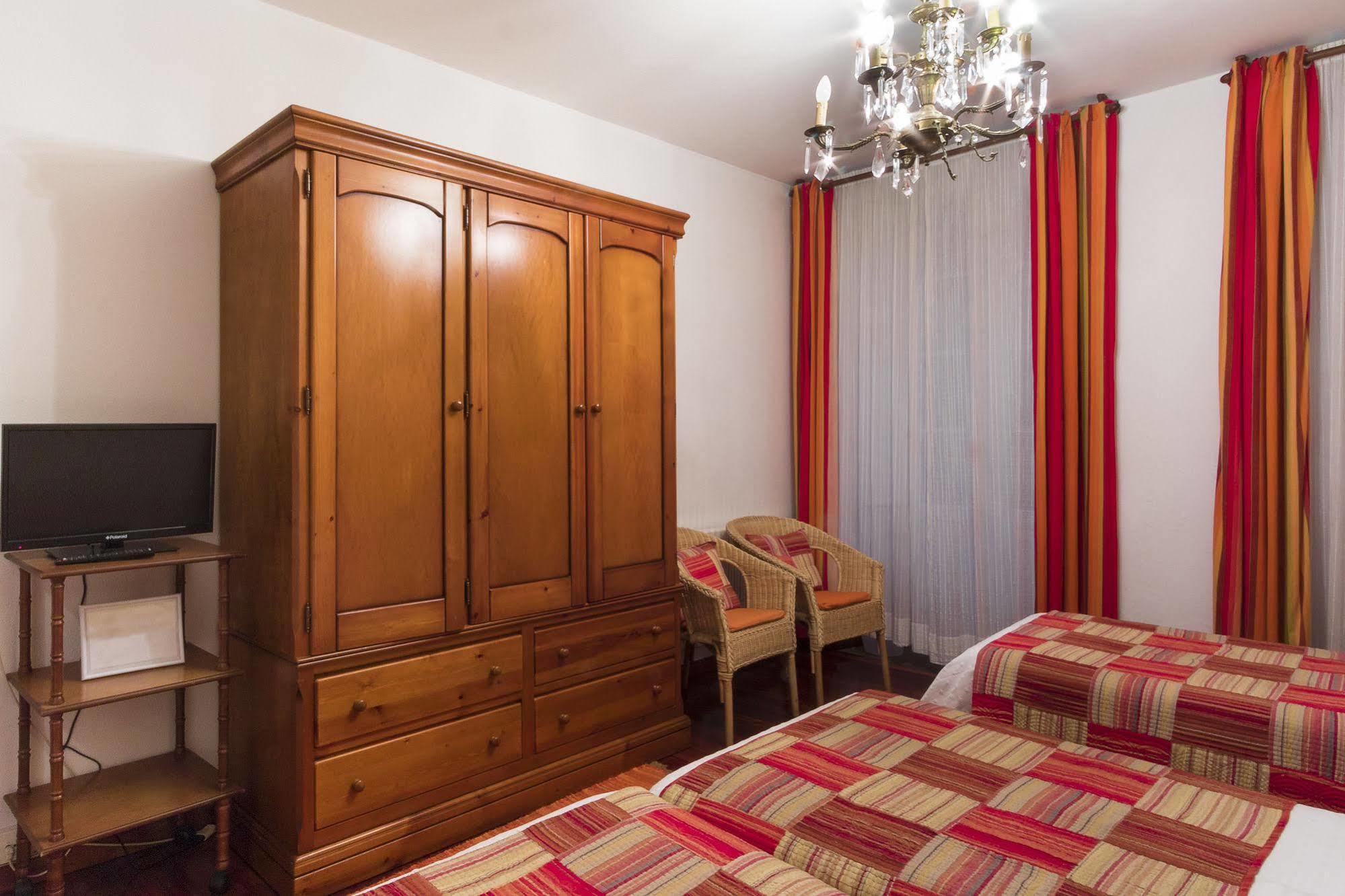 Hostal La Carballinesa Santiago de Compostela Ngoại thất bức ảnh